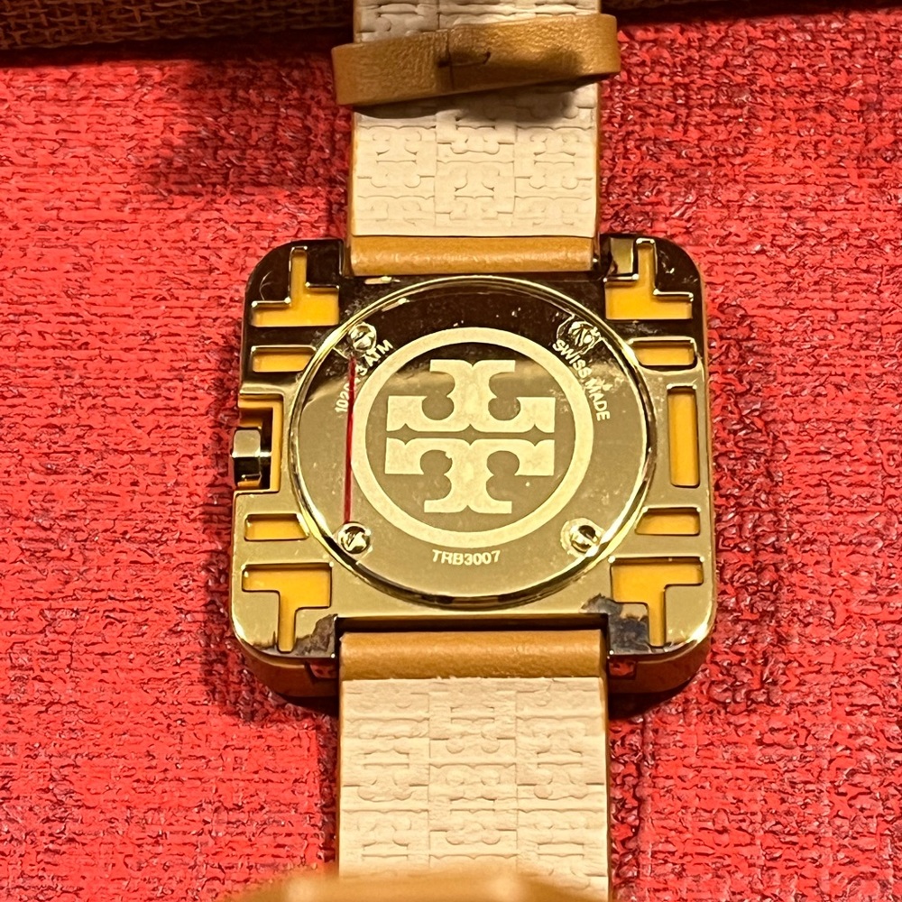 TORY BURCH AUTHENTIC ‘LIZZIE’ SQUARE FAUX WOOD DESIGN GENUINE LEATHER WATCH - Picture 13 of 17